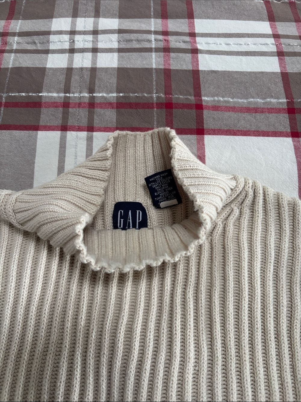 VTG GAP Men's Ribbed Turtleneck Sweater in Cream
